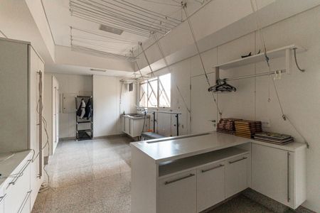 Apartamento à venda com 711m², 5 quartos e 6 vagasÁrea de Serviço