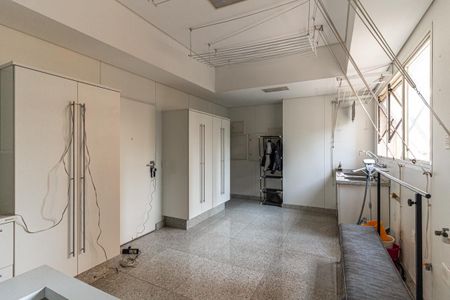 Apartamento à venda com 711m², 5 quartos e 6 vagasÁrea de Serviço