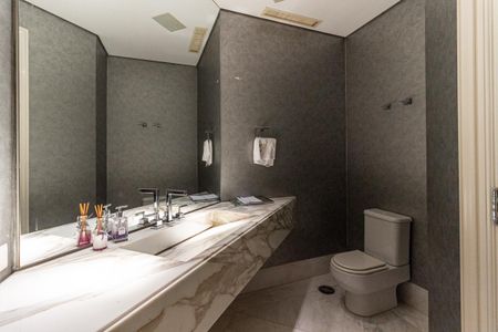 Apartamento à venda com 711m², 5 quartos e 6 vagasLavabo