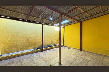 Casa à venda com 91m², 1 quarto e 1 vaga Casa à venda com 91m², 1 quarto e 1 vagaQuintal