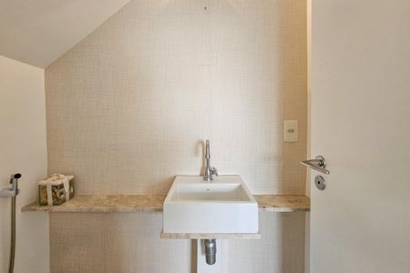 Apartamento para alugar com 81m², 2 quartos e 2 vagasBanheiro Social