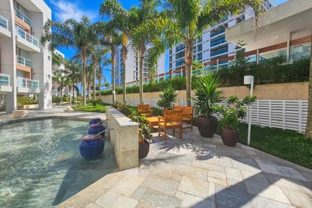 Apartamento para alugar com 81m², 2 quartos e 2 vagasÁrea comum - Piscina