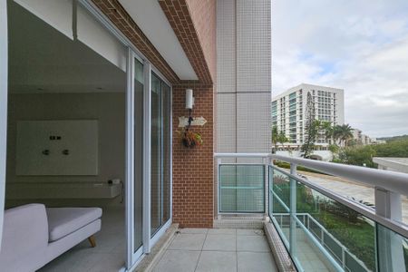 Apartamento para alugar com 81m², 2 quartos e 2 vagasVaranda