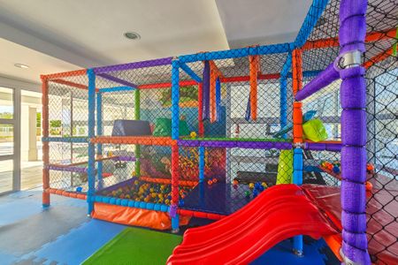 Apartamento para alugar com 81m², 2 quartos e 2 vagasÁrea Comum - Playground