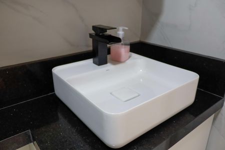 Apartamento para alugar com 47m², 2 quartos e 1 vaga Apartamento para alugar com 47m², 2 quartos e 1 vagaBanheiro