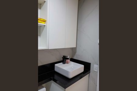 Apartamento para alugar com 47m², 2 quartos e 1 vaga Apartamento para alugar com 47m², 2 quartos e 1 vagaBanheiro