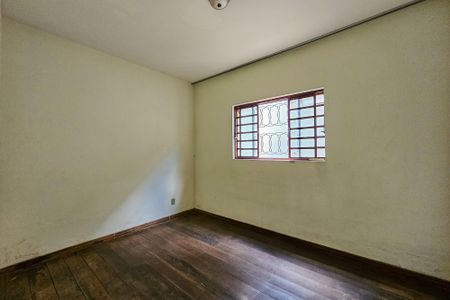 Casa à venda com 458m², 3 quartos e 6 vagas Casa à venda com 458m², 3 quartos e 6 vagasQuarto 2