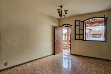 Casa à venda com 458m², 3 quartos e 6 vagas Casa à venda com 458m², 3 quartos e 6 vagasSala 2