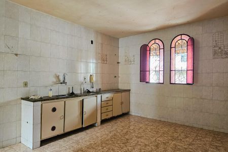 Casa à venda com 458m², 3 quartos e 6 vagas Casa à venda com 458m², 3 quartos e 6 vagasCozinha