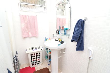 Casa à venda com 240m², 5 quartos e 3 vagasBanheiro da Suíte