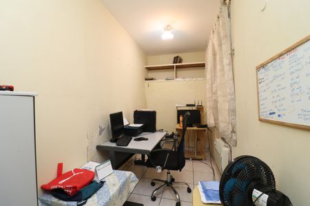 Casa à venda com 240m², 5 quartos e 3 vagasEscritório