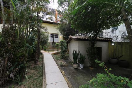 Casa à venda com 240m², 5 quartos e 3 vagasJardim