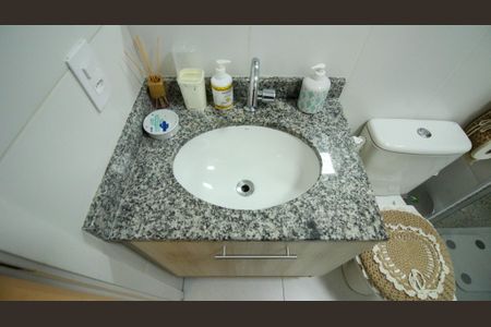 Apartamento à venda com 60m², 3 quartos e 1 vaga Apartamento à venda com 60m², 3 quartos e 1 vagaBanheiro