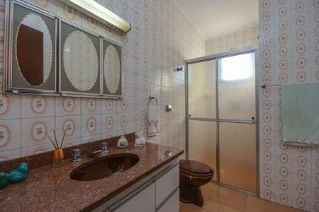 Casa à venda com 310m², 3 quartos e 2 vagasBanheiro Social