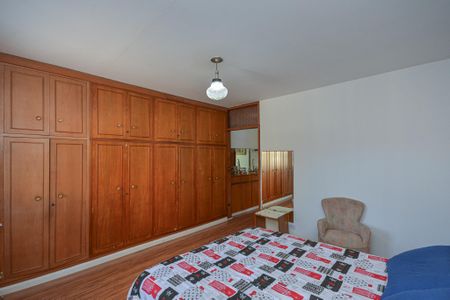 Casa à venda com 310m², 3 quartos e 2 vagasSuite 