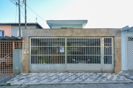 Casa à venda com 310m², 3 quartos e 2 vagasFachada