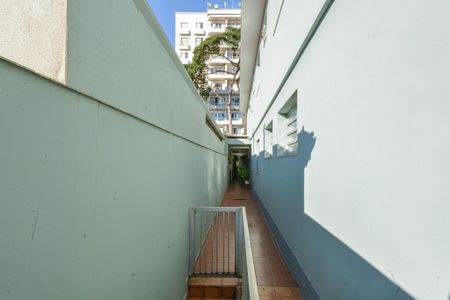 Casa à venda com 310m², 3 quartos e 2 vagasCorredor Externo