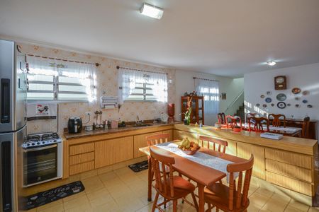 Casa à venda com 310m², 3 quartos e 2 vagasCozinha