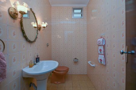 Casa à venda com 310m², 3 quartos e 2 vagasLavabo