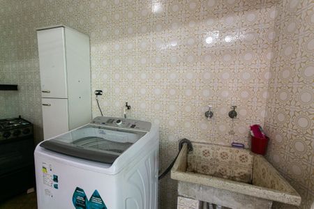 Casa à venda com 156m², 3 quartos e 3 vagas Casa à venda com 156m², 3 quartos e 3 vagasÁrea de Serviço