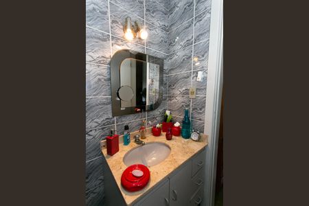 Casa à venda com 156m², 3 quartos e 3 vagas Casa à venda com 156m², 3 quartos e 3 vagasBanheiro da Suíte