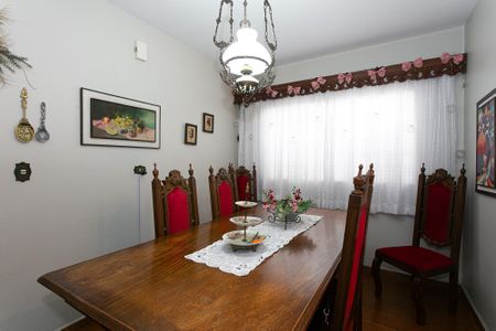 Casa à venda com 156m², 3 quartos e 3 vagas Casa à venda com 156m², 3 quartos e 3 vagasSala