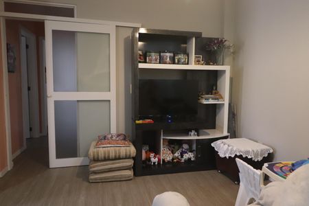 Apartamento à venda com 77m², 2 quartos e 1 vagaSala
