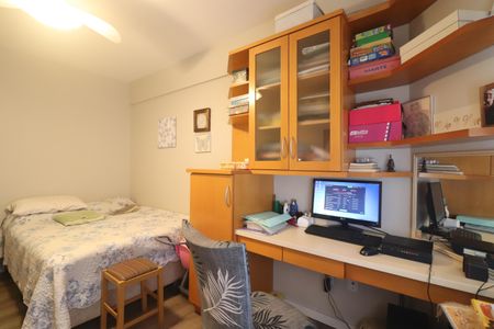 Apartamento à venda com 77m², 2 quartos e 1 vagaQuarto 1