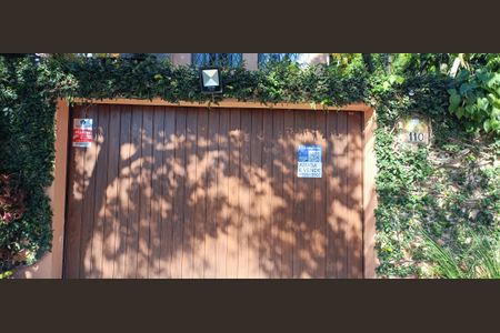 Casa à venda com 300m², 3 quartos e 3 vagasFachada