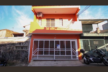 Casa para alugar com 50m², 1 quarto e sem vaga Casa para alugar com 50m², 1 quarto e sem vagaFachada