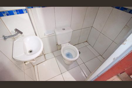 Casa para alugar com 50m², 1 quarto e sem vaga Casa para alugar com 50m², 1 quarto e sem vagaBanheiro