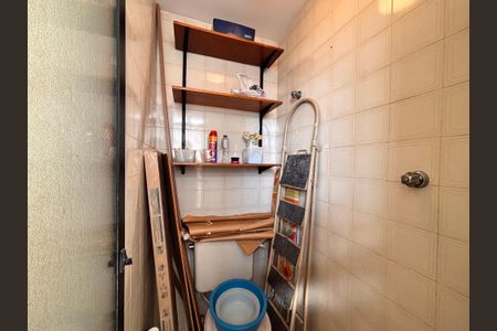 Apartamento à venda com 65m², 2 quartos e 1 vaga Apartamento à venda com 65m², 2 quartos e 1 vagaBanheiro de serviço