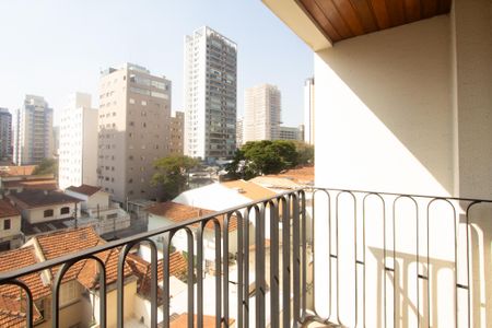 Apartamento à venda com 65m², 2 quartos e 1 vaga Apartamento à venda com 65m², 2 quartos e 1 vagaVaranda