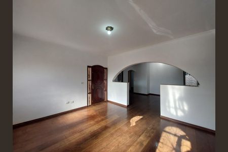 Casa para alugar com 70m², 2 quartos e sem vaga Casa para alugar com 70m², 2 quartos e sem vagaSala