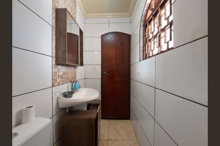 Casa para alugar com 70m², 2 quartos e sem vaga Casa para alugar com 70m², 2 quartos e sem vagaBanheiro