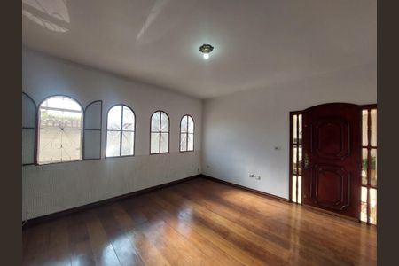 Casa para alugar com 70m², 2 quartos e sem vaga Casa para alugar com 70m², 2 quartos e sem vagaSala