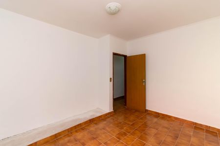 Casa à venda com 243m², 3 quartos e 8 vagasQuarto 2