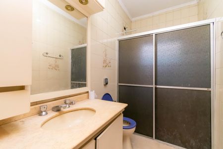 Casa à venda com 243m², 3 quartos e 8 vagasBanheiro Social