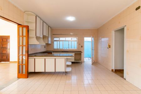 Casa à venda com 243m², 3 quartos e 8 vagasCozinha