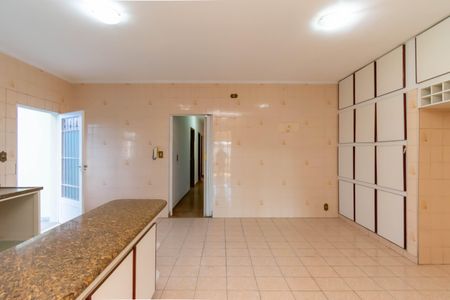 Casa à venda com 243m², 3 quartos e 8 vagasCozinha