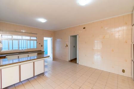 Casa à venda com 243m², 3 quartos e 8 vagasCozinha