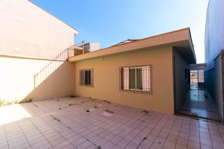 Casa à venda com 243m², 3 quartos e 8 vagasQuintal