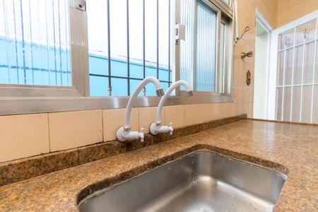 Casa à venda com 243m², 3 quartos e 8 vagasCozinha