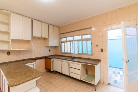 Casa à venda com 243m², 3 quartos e 8 vagasCozinha