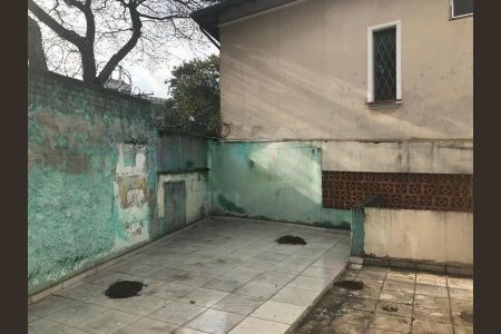 Casa à venda com 330m², 3 quartos e 3 vagas