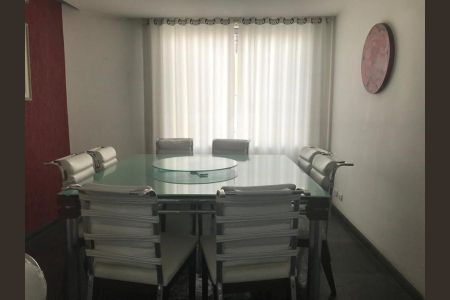 Casa à venda com 330m², 3 quartos e 3 vagas