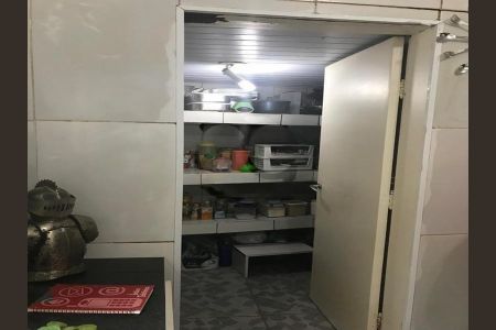 Casa à venda com 330m², 3 quartos e 3 vagas