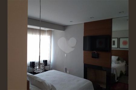 Apartamento à venda com 140m², 4 quartos e 3 vagas