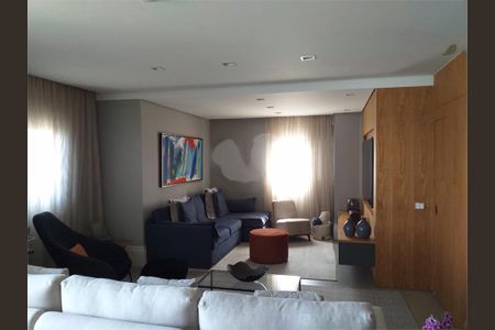Apartamento à venda com 140m², 4 quartos e 3 vagas