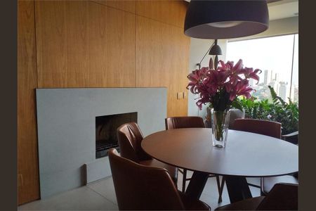 Apartamento à venda com 140m², 4 quartos e 3 vagas